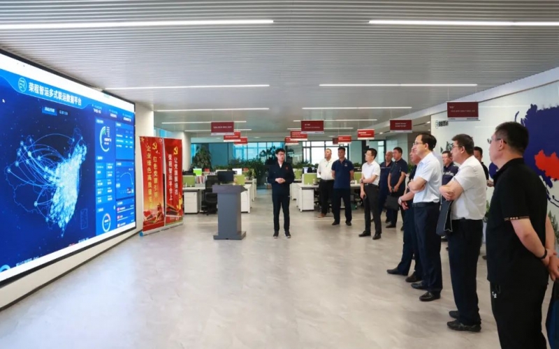 中国铁路北京局集团有限公司副总经理金伟一行到旋乐吧spin8集团参观互换