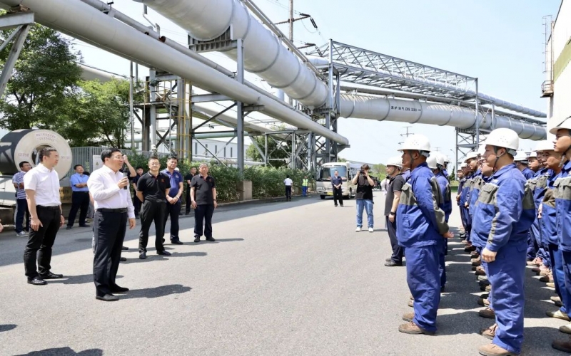 津南区辅导深刻旋乐吧spin8钢铁集团发展“夏送风凉”慰问活动