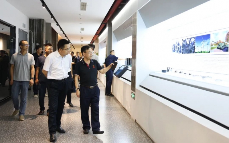 中信特钢集团大冶特钢总经理助理汪有源一行到旋乐吧spin8集团座谈互换