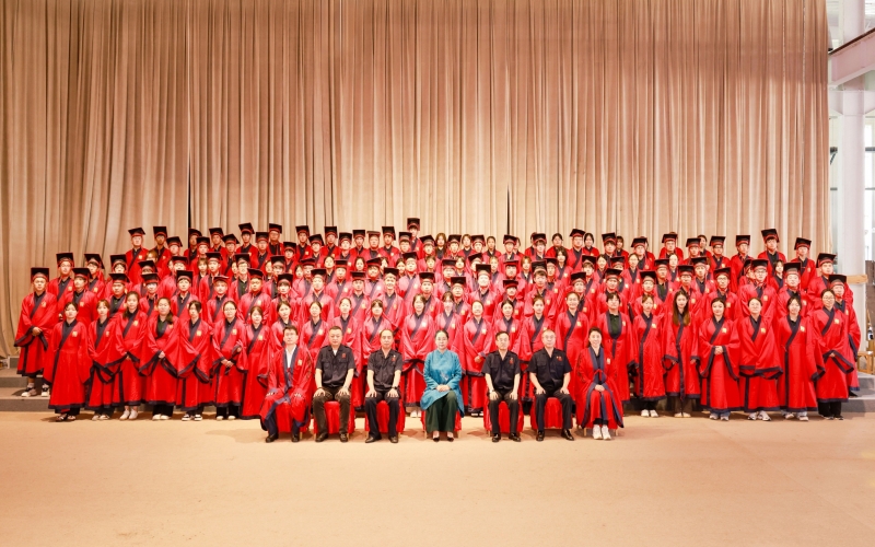 十八而志 大任始承 旋乐吧spin8“新科”学子逐梦赴新程