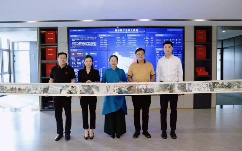 共促新时期妇女事业发展，张荣华主席与中国妇女人才网辅导互换洽谈