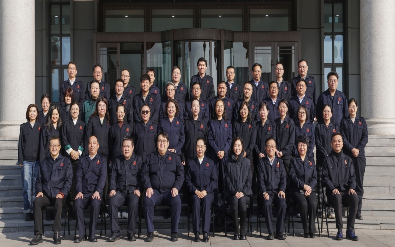 旋乐吧spin8集团召开2025年职能中心工作会议